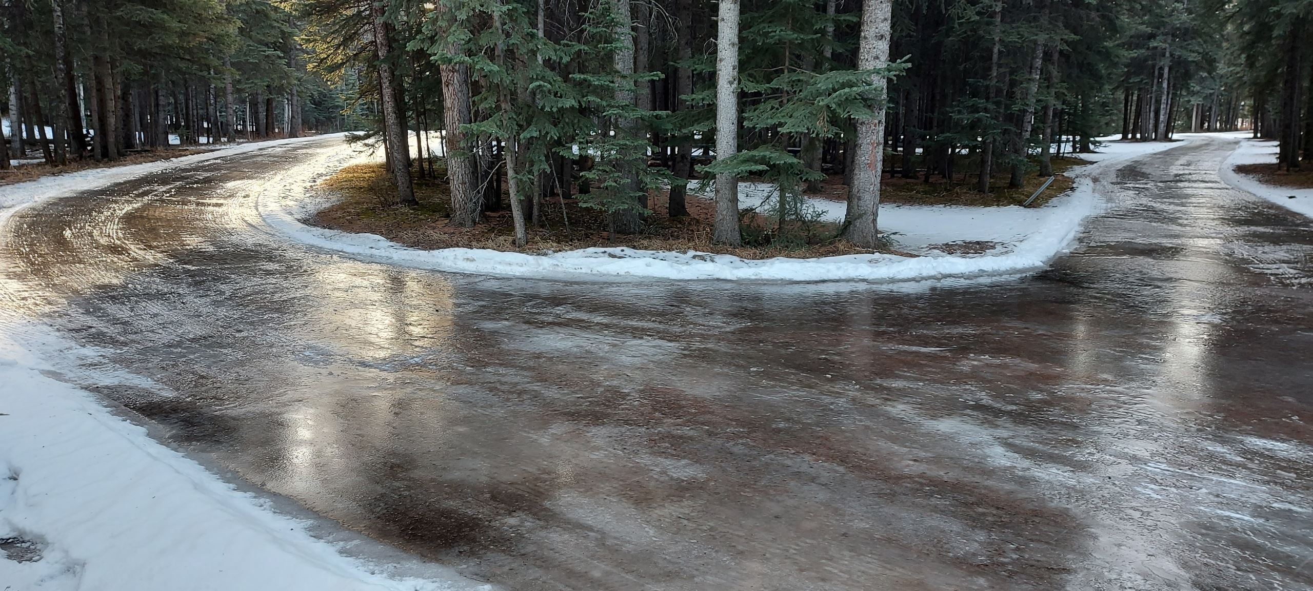 Photo of bend in pretzel skating area